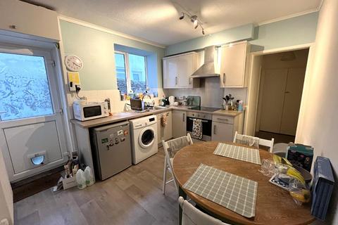 2 bedroom flat to rent, Marlborough Road, Falmouth