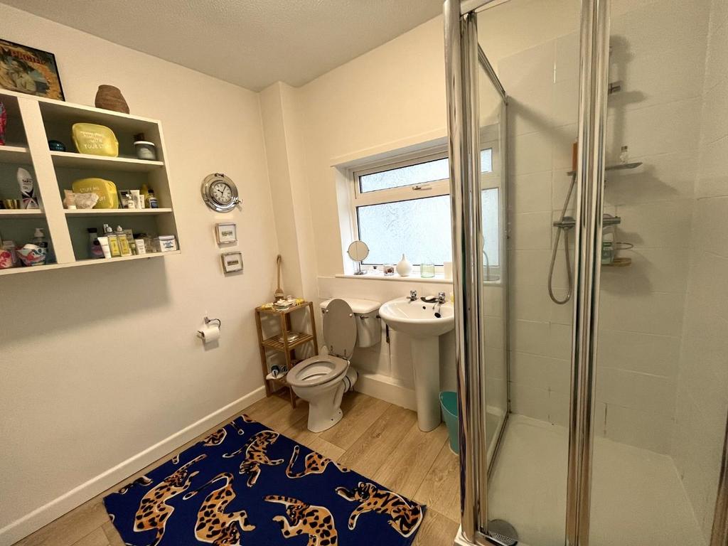 Bathroom.JPG