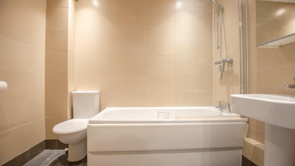 2 Crossley Court (1).jpg