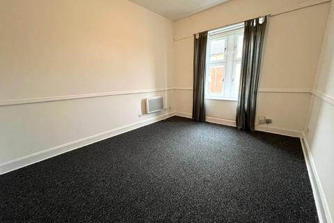 2 bedroom flat to rent, South Versalius Street, Shettleston, Glasgow, G32