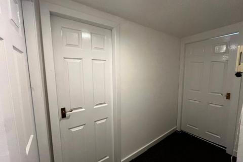 2 bedroom flat to rent, South Versalius Street, Shettleston, Glasgow, G32