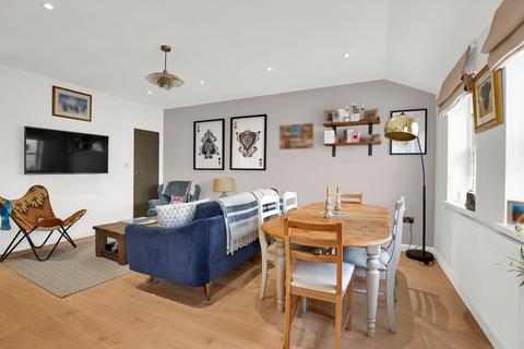 1 bedroom flat for sale, Hamilton Road, London SW19
