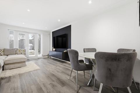 3 bedroom terraced house for sale, Celandine Close, Billericay