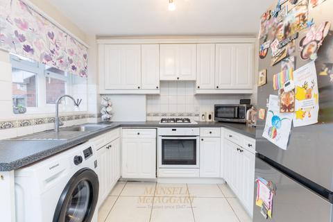 undefined, Lyon Close, Crawley RH10
