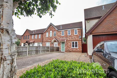 2 bedroom end of terrace house to rent, Bill Todd Way, Norwich NR8