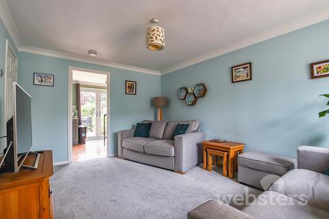 2 bedroom end of terrace house to rent, Bill Todd Way, Norwich NR8