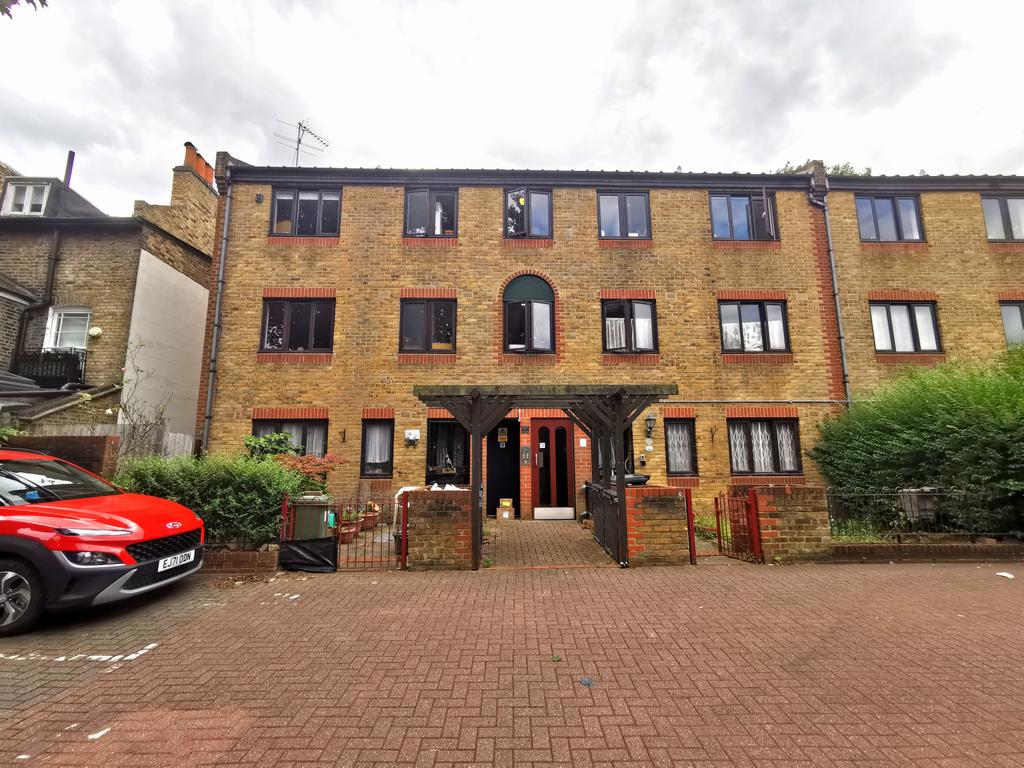 Spacious 1 Bed Flat