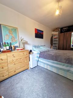 1 bedroom flat for sale, Blair Close, Islington N1
