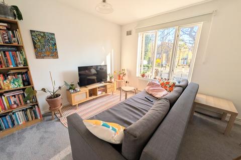 1 bedroom flat for sale, Blair Close, Islington N1