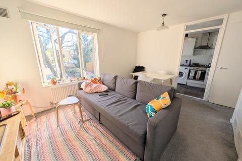 1 bedroom flat for sale, Blair Close, Islington N1