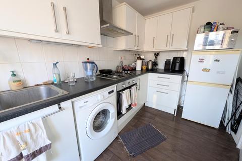 1 bedroom flat for sale, Blair Close, Islington N1