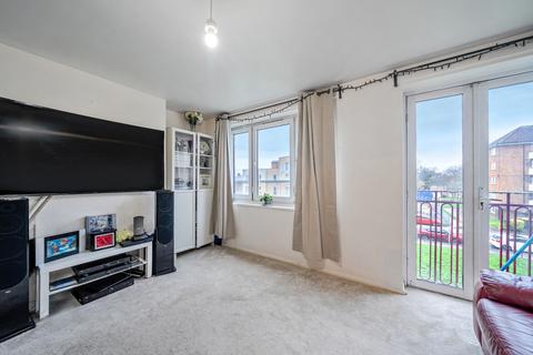 2 bedroom apartment for sale, Armfield Crescent, Mitcham CR4
