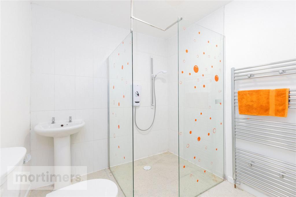 Family Shower Room