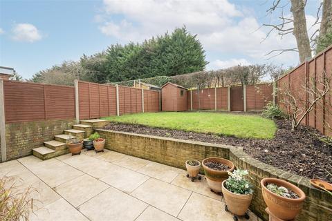 4 bedroom semi-detached house for sale, Sheddingdean Close, Burgess Hill