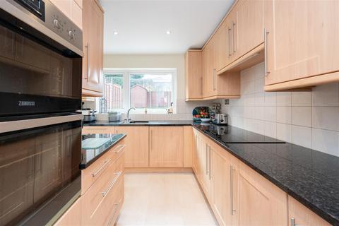 4 bedroom semi-detached house for sale, Sheddingdean Close, Burgess Hill