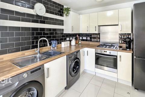 3 bedroom townhouse for sale, Scollins Court, Ilkeston