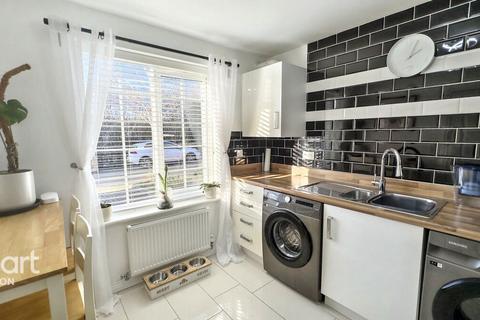 3 bedroom townhouse for sale, Scollins Court, Ilkeston