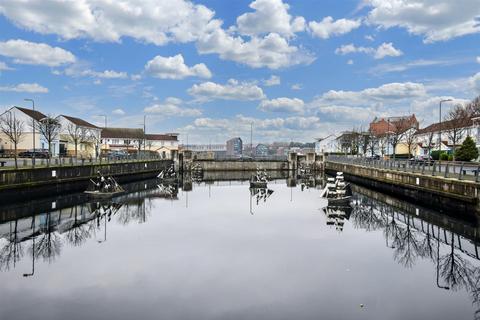 2 bedroom flat for sale, Captains Wharf, South Shields