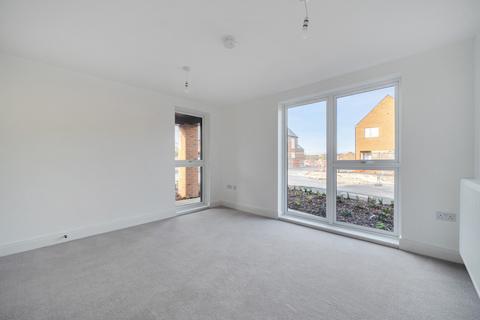 3 bedroom detached house to rent, Kings Barton, Hampshire SO22