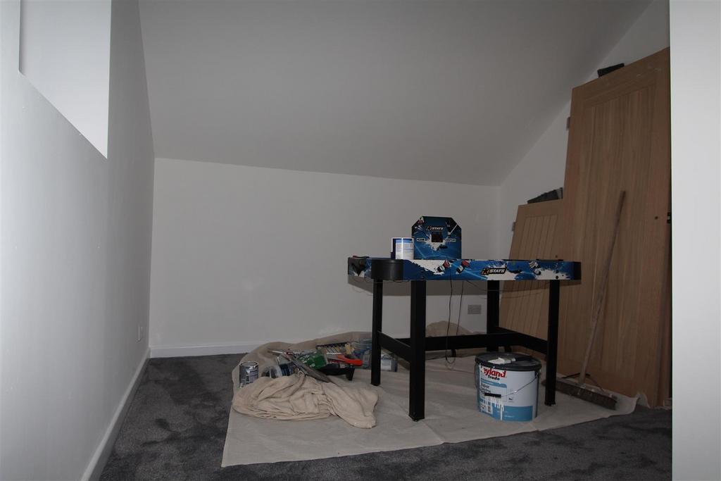 Bedroom 4.1.JPG