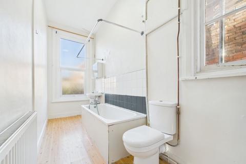 1 bedroom flat to rent, St. Ronans Road, Southsea, PO4