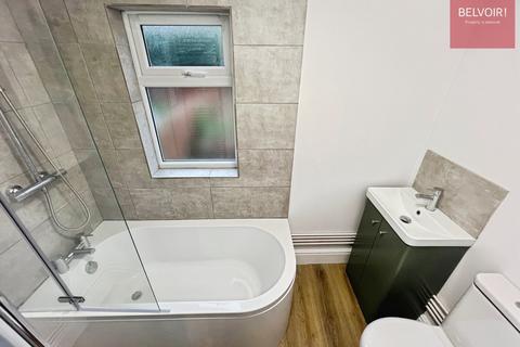 3 bedroom end of terrace house to rent, Poplar Road, Cleethorpes, DN35