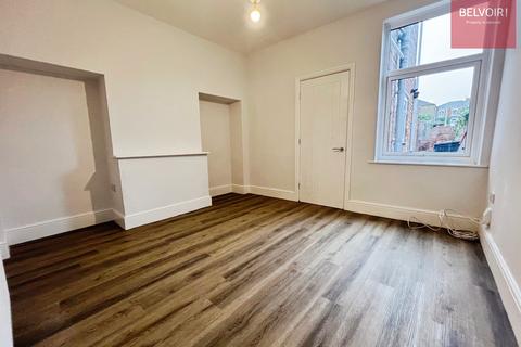 3 bedroom end of terrace house to rent, Poplar Road, Cleethorpes, DN35