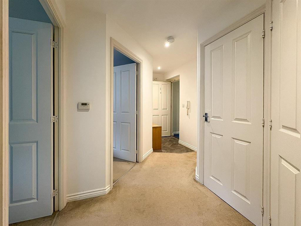 Hallway.jpg