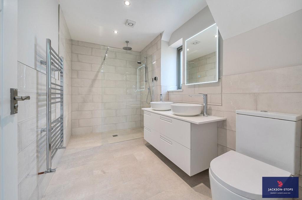 Guest En-Suite