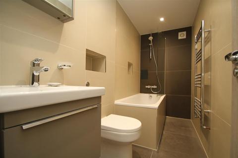 2 bedroom apartment to rent, Roman Road, London
