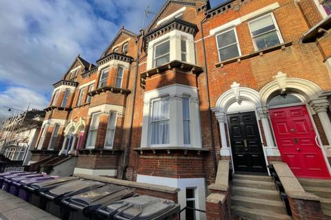 1 bedroom flat for sale, Walsworth Road, Hitchin