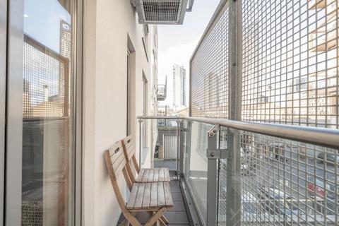 3 bedroom apartment for sale, Oyster Court, Crampton Street, SE17