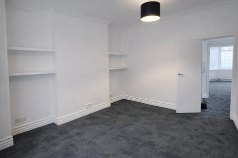2 bedroom flat to rent, Golders Green Rd, Golders Green