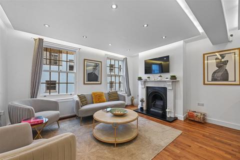 3 bedroom terraced house to rent, Brompton Place, London SW3