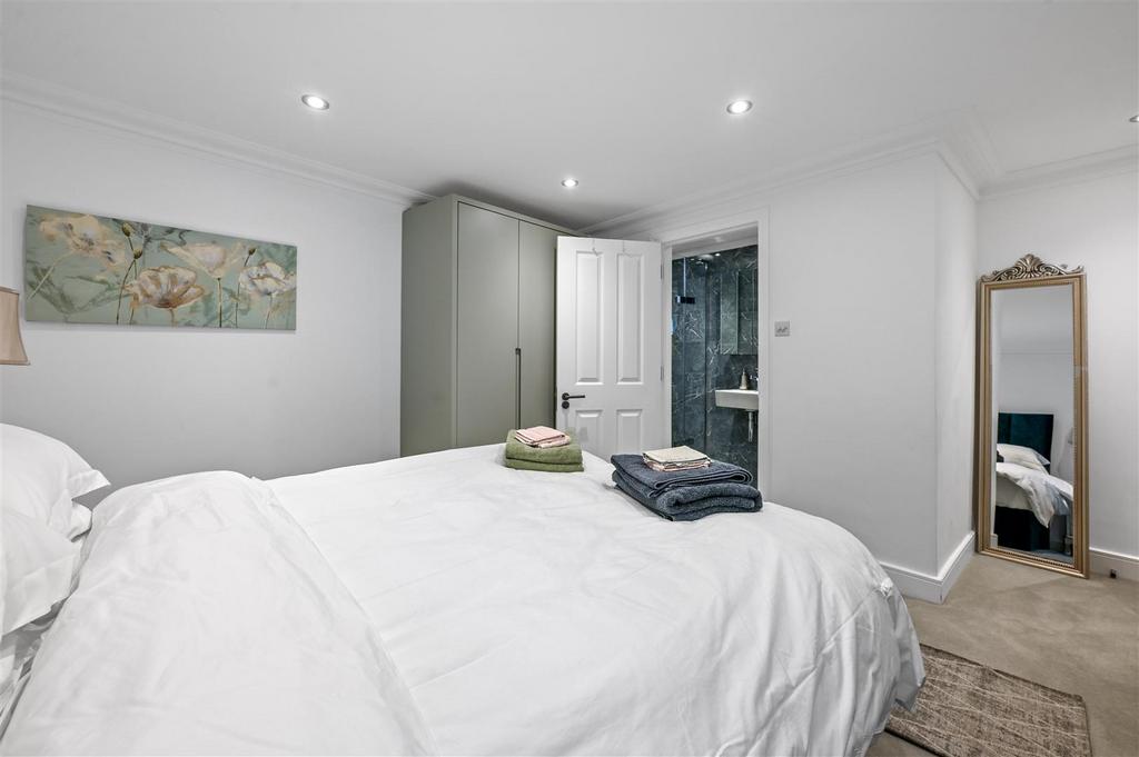 OL-MONTY-9 Brompton Place-15.JPG