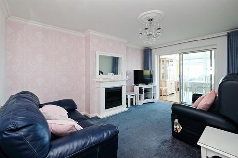 2 bedroom semi-detached bungalow for sale, Sandpiper Road, Whitstable