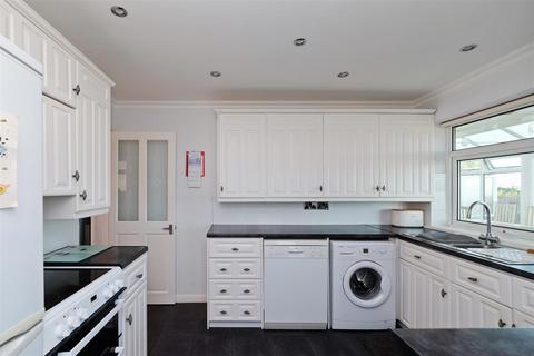 2 bedroom semi-detached bungalow for sale, Sandpiper Road, Whitstable