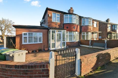 4 bedroom semi-detached house to rent, Sutherland Road, Greater Manchester M16