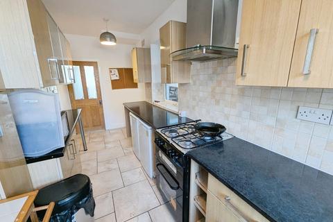4 bedroom semi-detached house to rent, Sutherland Road, Greater Manchester M16