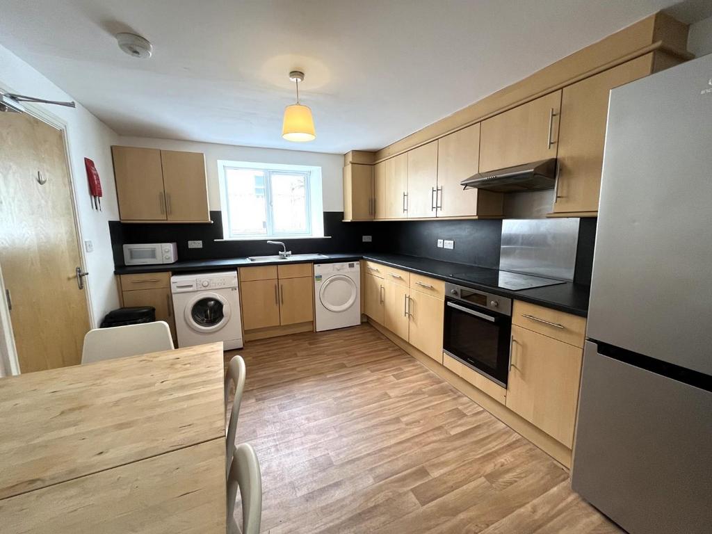 Kitchen.JPG