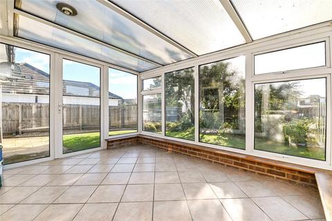 2 bedroom bungalow for sale, Seafield Close, Barton on Sea, New Milton, Hampshire, BH25