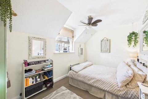 undefined, Longborough Drive, Abbeymead, Gloucester, Gloucestershire, GL4