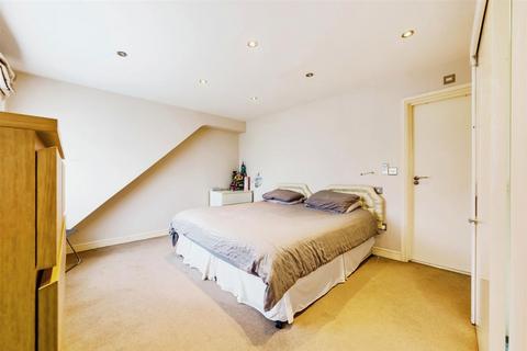 undefined, Tenterden Drive, London, NW4