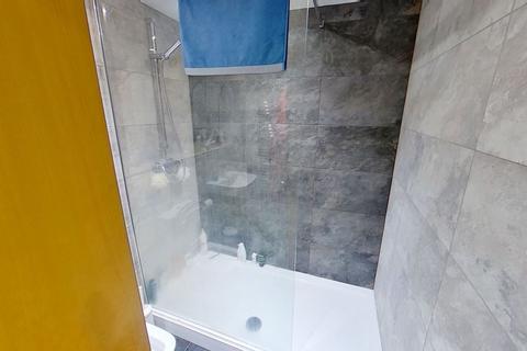 2 bedroom flat to rent, Ropewalk Court, Derby Road, Nottingham, Nottinghamshire, NG1