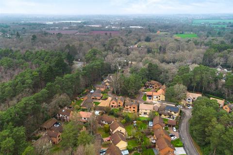 4 bedroom detached house for sale, Holmbury Avenue, Berkshire RG45