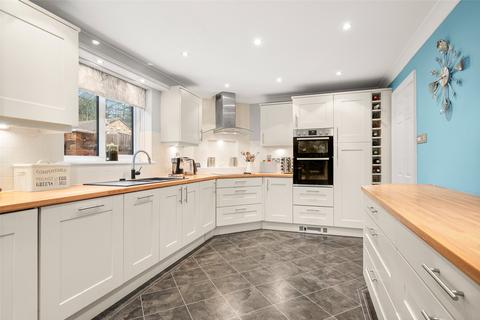 4 bedroom detached house for sale, Holmbury Avenue, Berkshire RG45