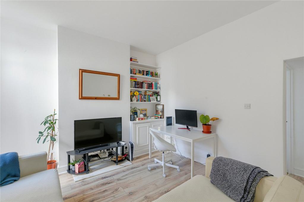 Apartment in London - View 3