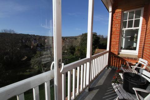 3 bedroom apartment for sale, Staveley Road, Eastbourne BN20