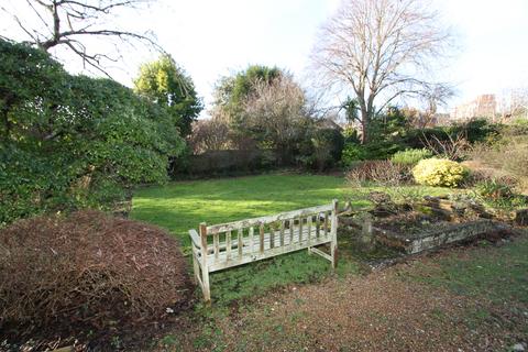 3 bedroom apartment for sale, Staveley Road, Eastbourne BN20
