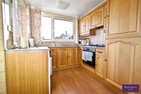 3 bedroom semi-detached house for sale, Margaret Road, Wombwell, Barnsley